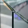 高级定制夹层玻璃泳池围栏|无框 SGP 安全玻璃面板